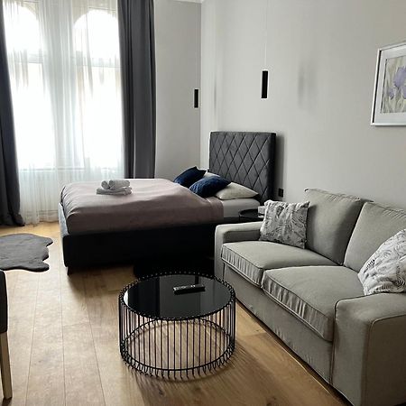 Room 44 أوسييك المظهر الخارجي الصورة
